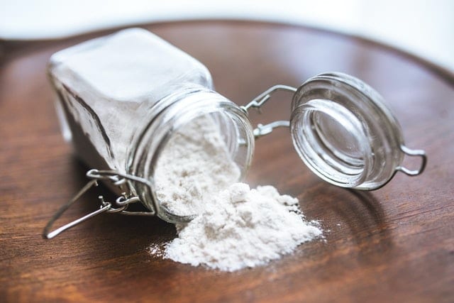 The Good and Bad of Cleaning With Baking Soda